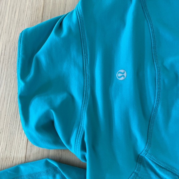 Lululemon top size 6 - Picture 3 of 3